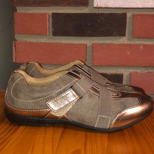 Solesenseability Women’s Velcro Fashion Sneaker